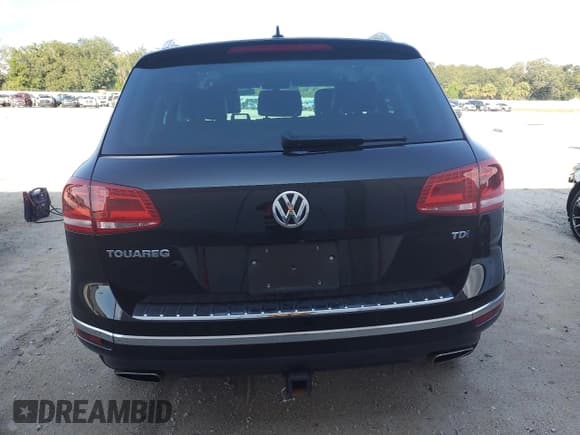 ✅ 2015 Volkswagen Touareg Executive • VIN: WVGEP9BP3FD003102 • Lot: 73227624. Listed on Copart with Not provided. Free auction sales archive from the USA and detailed vehicle history report at DreamBid. Image 6.