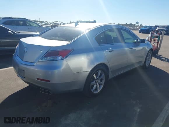 ✅ 2013 Acura TL • VIN: 19UUA8F24DA001532 • Лот: 43488133. Опубликован ранее на IAAI с пробегом 159 286 миль. Бесплатный доступ к архиву аукционных продаж из США и подробный отчёт об истории автомобиля на DreamBid. Изображение 4.