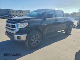 ✅ 2016 Toyota Tundra SR5 • VIN: 5TFEM5F15GX104721 • Лот: 91443745. Опубликован ранее на Copart с пробегом 141 063 миль. Бесплатный доступ к архиву аукционных продаж из США и подробный отчёт об истории автомобиля на DreamBid. Изображение 1.