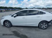 ✅ 2018 Chevrolet Cruze LS • VIN: 1G1BC5SM3J7226600 • Лот: 43367143. Опубликован ранее на IAAI с пробегом 72 497 миль. Бесплатный доступ к архиву аукционных продаж из США и подробный отчёт об истории автомобиля на DreamBid. Изображение 14.