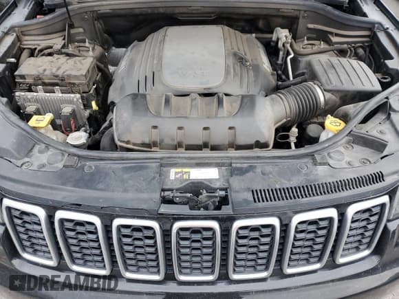 ✅ 2018 Jeep Grand Cherokee Limited • VIN: 1C4RJFBT9JC143771 • Lot: 85987184. Wystawiony na Copart z przebiegiem 55 549 mil. Bezpłatny archiwum sprzedaży aukcyjnych z USA i szczegółowy raport historii pojazdu na DreamBid. Zdjęcie 12.