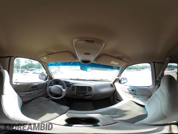 ✅ 2001 Ford F-150 XL • VIN: 1FTRX17WX1NA20036 • Лот: 42231600. Опубликован ранее на IAAI с пробегом 181 549 миль. Бесплатный доступ к архиву аукционных продаж из США и подробный отчёт об истории автомобиля на DreamBid. Изображение 18.