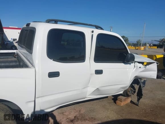 ✅ 2002 Toyota Tacoma PreRunner • VIN: 5TEGN92N12Z898950 • Lot: 43078464. Listed on IAAI with 265,021 mi. Free auction sales archive from the USA and detailed vehicle history report at DreamBid. Image 14.