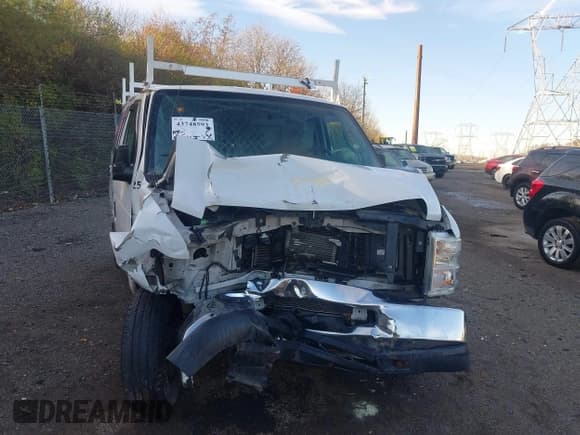 ✅ 2014 Ford Econoline Cargo Commercial • VIN: 1FTNE2EWXEDA69326 • Lot: 43748593. Wystawiony na IAAI z przebiegiem 139 521 mil. Bezpłatny archiwum sprzedaży aukcyjnych z USA i szczegółowy raport historii pojazdu na DreamBid. Zdjęcie 18.