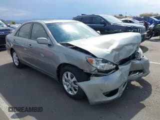 ✅ 2005 Toyota Camry LE • VIN: 4T1BE30K35U521657 • Lot: 43138541. Wystawiony na IAAI z przebiegiem 61 834 mil. Bezpłatny archiwum sprzedaży aukcyjnych z USA i szczegółowy raport historii pojazdu na DreamBid. Zdjęcie 1.