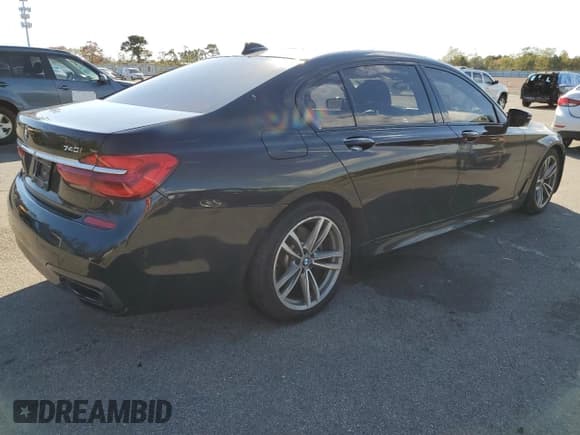 ✅ 2019 BMW 7 Series 740i xDrive • VIN: WBA7E4C54KGV70380 • Lot: 82667765. Listed on Copart with 82,152 mi. Free auction sales archive from the USA and detailed vehicle history report at DreamBid. Image 3.