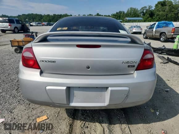 2005 Dodge Neon SXT z VIN 1B3ES56C25D200975, wystawiony jako Copart lot #63220495 z przebiegiem 159 327 mil mil oraz Szkoda całkowita • Salvage title. Historia ofert i sprzedaży dostępna na DreamBid. Obrazek 6.