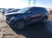 ✅ 2018 Hyundai Santa Fe 2.4L • VIN: 5NMZT3LBXJH095570 • Лот: 39864404. Опубликован ранее на Copart с пробегом 39 191 миль. Бесплатный доступ к архиву аукционных продаж из США и подробный отчёт об истории автомобиля на DreamBid. Изображение 1.