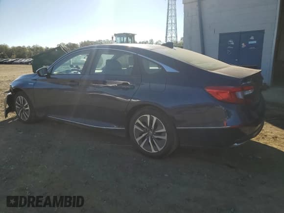 ✅ 2018 Honda Accord EX • VIN: 1HGCV3F40JA014732 • Lot: 84837705. Listed on Copart with 99,965 mi. Free auction sales archive from the USA and detailed vehicle history report at DreamBid. Image 2.