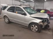 ✅ 2009 Kia Sorento LX • VIN: KNDJC735895870008 • Лот: 43175102. Опубликован ранее на IAAI с пробегом 127 318 миль. Бесплатный доступ к архиву аукционных продаж из США и подробный отчёт об истории автомобиля на DreamBid. Изображение 1.