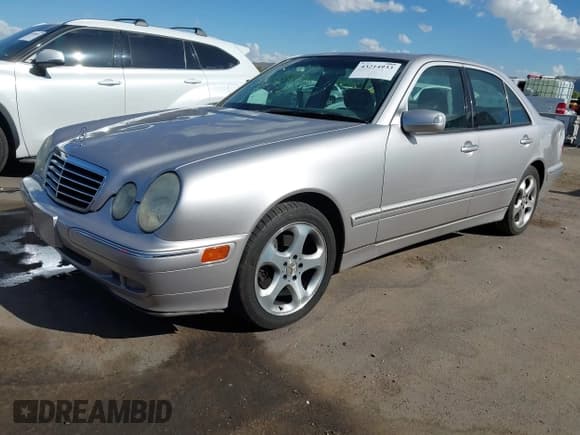 ✅ 2002 Mercedes-Benz E 320 • VIN: WDBJF65J22B493337 • Лот: 43214933. Опубликован ранее на IAAI с пробегом Не указан. Бесплатный доступ к архиву аукционных продаж из США и подробный отчёт об истории автомобиля на DreamBid. Изображение 17.