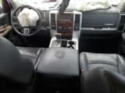 ✅ 2009 Dodge 1500 Laramie • VIN: 1D3HV13T89S799521 • Lot: 57777505. Wystawiony na Copart z przebiegiem Nie podano. Bezpłatny archiwum sprzedaży aukcyjnych z USA i szczegółowy raport historii pojazdu na DreamBid. Zdjęcie 8.