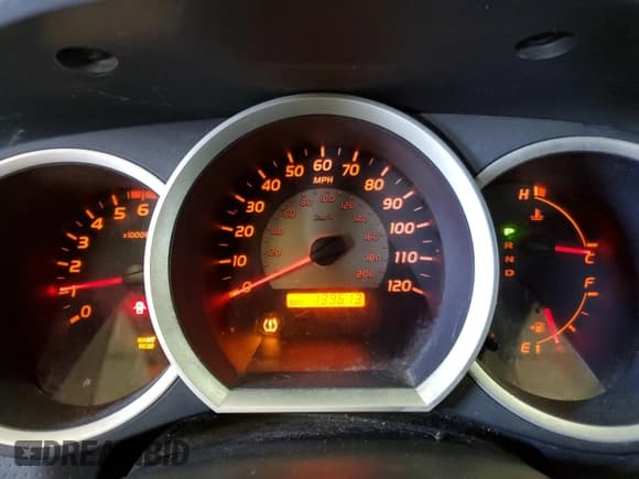 ✅ 2011 Toyota Tacoma • VIN: 5TFPX4EN7BX001789 • Lot: 66315645. Wystawiony na Copart z przebiegiem 139 613 mil. Bezpłatny archiwum sprzedaży aukcyjnych z USA i szczegółowy raport historii pojazdu na DreamBid. Zdjęcie 9.