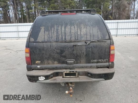 ✅ 2002 Chevrolet Suburban LT • VIN: 3GNFK16Z82G196257 • Лот: 88257655. Опубликован ранее на Copart с пробегом 361 043 миль. Бесплатный доступ к архиву аукционных продаж из США и подробный отчёт об истории автомобиля на DreamBid. Изображение 6.