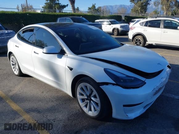 ✅ 2022 Tesla Model 3 Long Range • VIN: 5YJ3E1EB6NF321855 • Lot: 43845061. Wystawiony na IAAI z przebiegiem 40 178 mil. Bezpłatny archiwum sprzedaży aukcyjnych z USA i szczegółowy raport historii pojazdu na DreamBid. Zdjęcie 1.