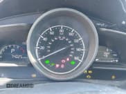 ✅ 2018 Mazda 3 Sport • VIN: 3MZBN1K75JM171686 • Lot: 43363933. Wystawiony na IAAI z przebiegiem 74 025 mil. Bezpłatny archiwum sprzedaży aukcyjnych z USA i szczegółowy raport historii pojazdu na DreamBid. Zdjęcie 7.