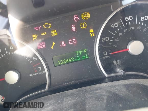 ✅ 2010 Ford Explorer XLT • VIN: 1FMEU7DE4AUA10948 • Lot: 43543058. Wystawiony na IAAI z przebiegiem 132 442 mil. Bezpłatny archiwum sprzedaży aukcyjnych z USA i szczegółowy raport historii pojazdu na DreamBid. Zdjęcie 7.