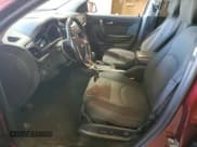 ✅ 2017 Chevrolet Traverse LT • VIN: 1GNKVGKD6HJ145446 • Lot: 74321054. Wystawiony na Copart z przebiegiem 159 308 mil. Bezpłatny archiwum sprzedaży aukcyjnych z USA i szczegółowy raport historii pojazdu na DreamBid. Zdjęcie 7.