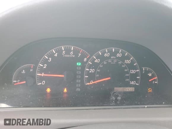 ✅ 2006 Toyota Camry LE • VIN: 4T1BF32KX6U635358 • Лот: 81520315. Опубликован ранее на Copart с пробегом 185 438 миль. Бесплатный доступ к архиву аукционных продаж из США и подробный отчёт об истории автомобиля на DreamBid. Изображение 9.