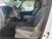 ✅ 2015 Nissan NV Cargo SV • VIN: 1N6BF0KY1FN803399 • Lot: 66112564. Wystawiony na Copart z przebiegiem Nie podano. Bezpłatny archiwum sprzedaży aukcyjnych z USA i szczegółowy raport historii pojazdu na DreamBid. Zdjęcie 7.