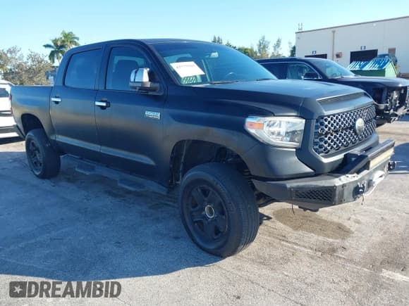 ✅ 2020 Toyota Tundra Platinum • VIN: 5TFAY5F17LX917622 • Lot: 43777589. Wystawiony na IAAI z przebiegiem 75 442 mil. Bezpłatny archiwum sprzedaży aukcyjnych z USA i szczegółowy raport historii pojazdu na DreamBid. Zdjęcie 1.