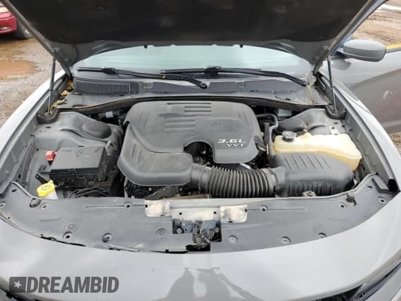 ✅ 2018 Dodge Charger GT • VIN: 2C3CDXJG1JH115424 • Lot: 84901315. Wystawiony na Copart z przebiegiem 47 116 mil. Bezpłatny archiwum sprzedaży aukcyjnych z USA i szczegółowy raport historii pojazdu na DreamBid. Zdjęcie 11.