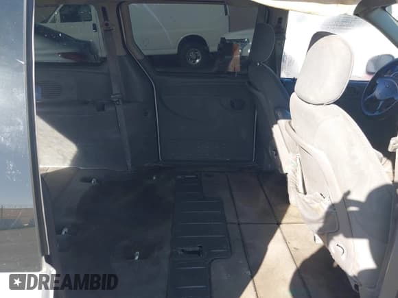 ✅ 2006 Dodge Grand Caravan • VIN: 1D4GP24R56B557601 • Lot: 41703258. Listed on IAAI with 169,014 mi. Free auction sales archive from the USA and detailed vehicle history report at DreamBid. Image 8.