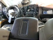 ✅ 2019 Chevrolet Silverado 2500HD LTZ • VIN: 1GC1KTEY7KF125723 • Lot: 71325495. Wystawiony na Copart z przebiegiem Nie podano. Bezpłatny archiwum sprzedaży aukcyjnych z USA i szczegółowy raport historii pojazdu na DreamBid. Zdjęcie 8.