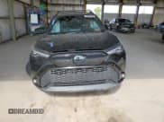 ✅ 2024 Toyota Corolla Cross Hybrid S • VIN: 7MUFBABG0RV048117 • Lot: 70334535. Wystawiony na Copart z przebiegiem 34 107 mil. Bezpłatny archiwum sprzedaży aukcyjnych z USA i szczegółowy raport historii pojazdu na DreamBid. Zdjęcie 5.