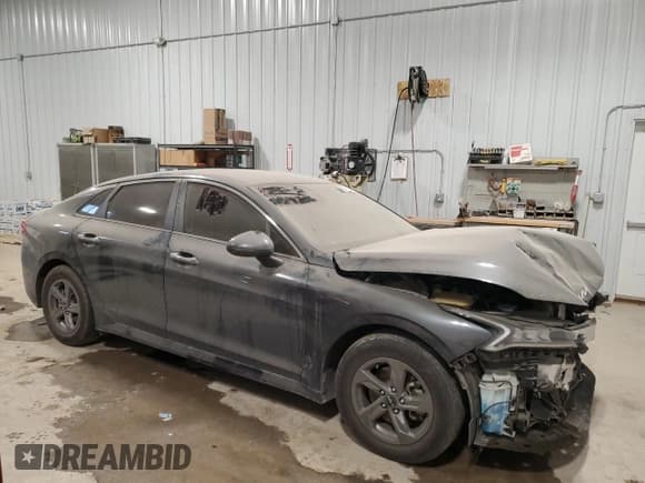 ✅ 2024 Kia K5 LXS • VIN: 5XXG14J22RG258051 • Lot: 88331725. Wystawiony na Copart z przebiegiem 18 956 mil. Bezpłatny archiwum sprzedaży aukcyjnych z USA i szczegółowy raport historii pojazdu na DreamBid. Zdjęcie 4.