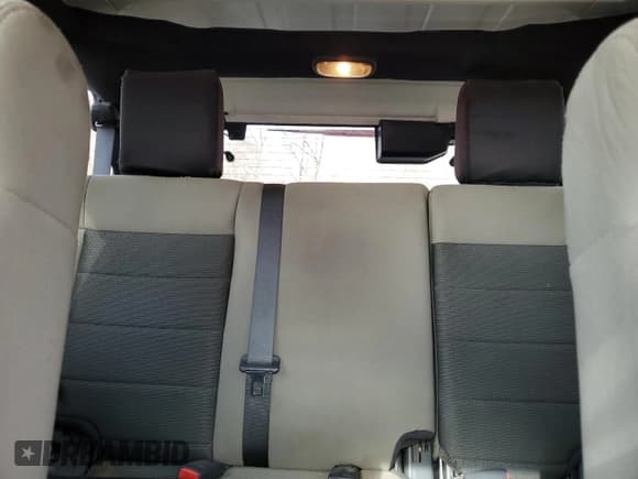 ✅ 2009 Jeep Wrangler Unlimited X • VIN: 1J4GA39129L742222 • Лот: 93392165. Опубликован ранее на Copart с пробегом 127 208 миль. Бесплатный доступ к архиву аукционных продаж из США и подробный отчёт об истории автомобиля на DreamBid. Изображение 10.