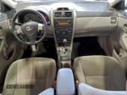 ✅ 2012 Toyota Corolla S • VIN: 2T1BU4EEXCC819570 • Лот: 94705175. Опубликован ранее на Copart с пробегом 114 418 миль. Бесплатный доступ к архиву аукционных продаж из США и подробный отчёт об истории автомобиля на DreamBid. Изображение 8.