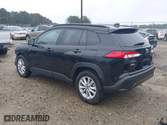 ✅ 2023 Toyota Corolla Cross LE • VIN: 7MUCAAAG0PV053404 • Лот: 42318679. Опубликован ранее на IAAI с пробегом 34 969 миль. Бесплатный доступ к архиву аукционных продаж из США и подробный отчёт об истории автомобиля на DreamBid. Изображение 3.