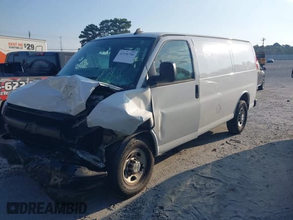 ✅ 2020 Chevrolet Express Cargo • VIN: 1GCWGAFP1L1256288 • Lot: 43156786. Listed on IAAI with 86,109 mi. Free auction sales archive from the USA and detailed vehicle history report at DreamBid. Image 2.