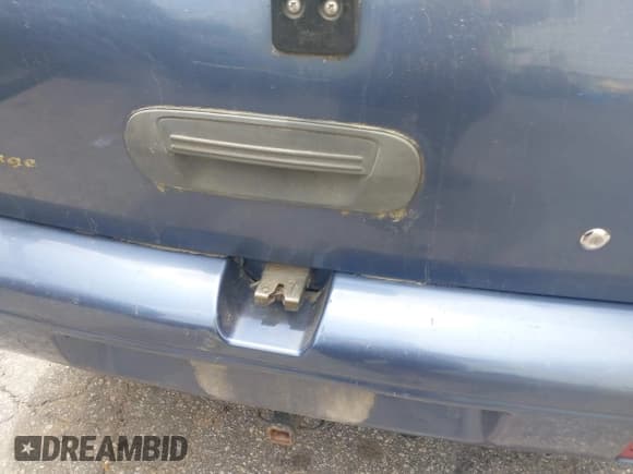 ✅ 2002 Kia Sportage • VIN: KNDJB723525162145 • Лот: 42468042. Опубликован ранее на IAAI с пробегом 208 697 миль. Бесплатный доступ к архиву аукционных продаж из США и подробный отчёт об истории автомобиля на DreamBid. Изображение 6.