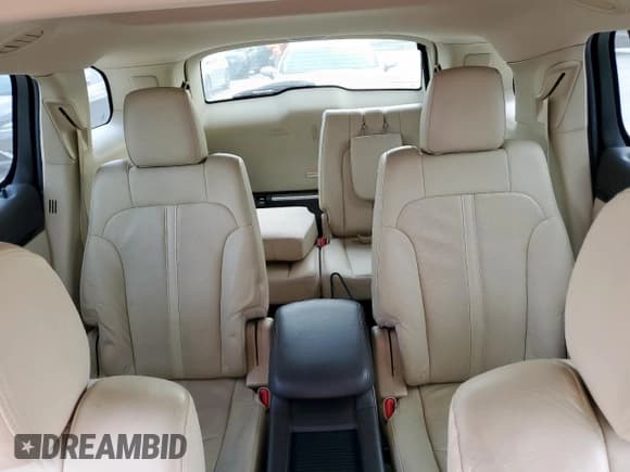 ✅ 2019 Lincoln MKT Reserve • VIN: 2LMHJ5AT7KBL00822 • Лот: 67911175. Опубликован ранее на Copart с пробегом Не указан. Бесплатный доступ к архиву аукционных продаж из США и подробный отчёт об истории автомобиля на DreamBid. Изображение 10.