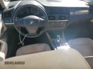 ✅ 2011 BMW X3 28i • VIN: 5UXWX5C56BL706318 • Лот: 90207745. Опубликован ранее на Copart с пробегом 140 121 миль. Бесплатный доступ к архиву аукционных продаж из США и подробный отчёт об истории автомобиля на DreamBid. Изображение 8.