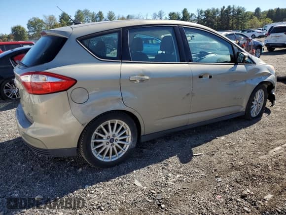 ✅ 2015 Ford C-Max SE • VIN: 1FADP5AU5FL111961 • Lot: 82557345. Wystawiony na Copart z przebiegiem 129 541 mil. Bezpłatny archiwum sprzedaży aukcyjnych z USA i szczegółowy raport historii pojazdu na DreamBid. Zdjęcie 3.