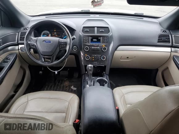 ✅ 2018 Ford Explorer XLT • VIN: 1FM5K7D84JGC03406 • Лот: 91267015. Опубликован ранее на Copart с пробегом 112 571 миль. Бесплатный доступ к архиву аукционных продаж из США и подробный отчёт об истории автомобиля на DreamBid. Изображение 8.