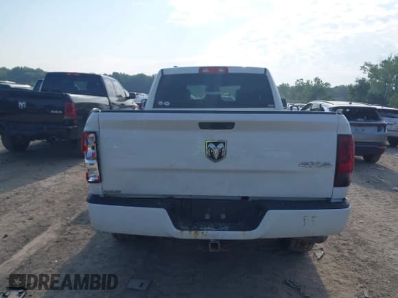 ✅ 2016 Ram 1500 Express • VIN: 1C6RR7FG7GS371043 • Lot: 42906380. Listed on IAAI with 203,968 mi. Free auction sales archive from the USA and detailed vehicle history report at DreamBid. Image 16.