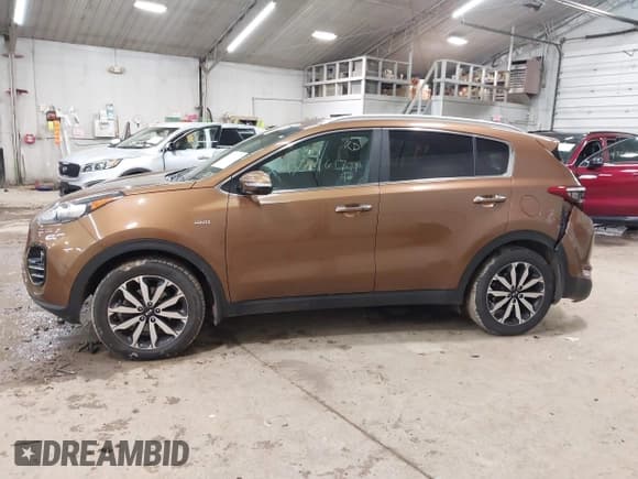 ✅ 2019 Kia Sportage EX • VIN: KNDPNCAC1K7577740 • Лот: 43689617. Опубликован ранее на IAAI с пробегом 139 472 миль. Бесплатный доступ к архиву аукционных продаж из США и подробный отчёт об истории автомобиля на DreamBid. Изображение 14.