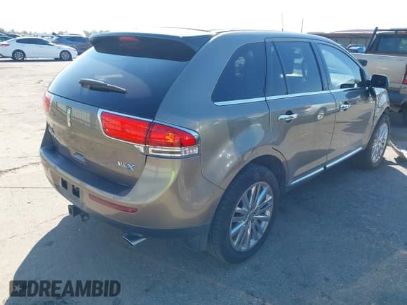 ✅ 2012 Lincoln MKX • VIN: 2LMDJ6JK9CBL08353 • Lot: 43544998. Listed on IAAI with 206,513 mi. Free auction sales archive from the USA and detailed vehicle history report at DreamBid. Image 4.