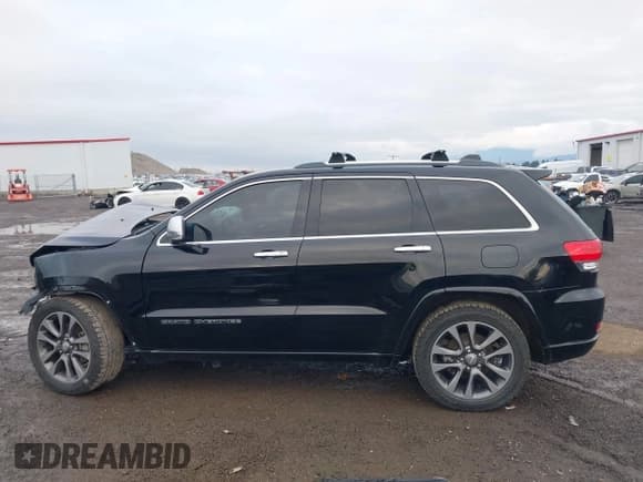 ✅ 2017 Jeep Grand Cherokee Overland • VIN: 1C4RJFCG9HC801861 • Lot: 43615998. Wystawiony na IAAI z przebiegiem 81 727 mil. Bezpłatny archiwum sprzedaży aukcyjnych z USA i szczegółowy raport historii pojazdu na DreamBid. Zdjęcie 15.