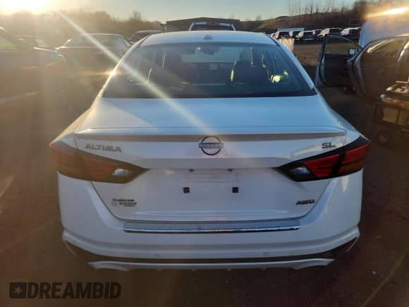 ✅ 2023 Nissan Altima SL • VIN: 1N4BL4EW4PN383237 • Lot: 92030335. Wystawiony na Copart z przebiegiem 4 531 mil. Bezpłatny archiwum sprzedaży aukcyjnych z USA i szczegółowy raport historii pojazdu na DreamBid. Zdjęcie 6.