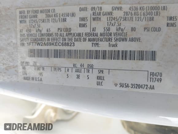 ✅ 2019 Ford F-250 XL • VIN: 1FT7W2A69KEC68823 • Lot: 41689175. Wystawiony na IAAI z przebiegiem 153 022 mil. Bezpłatny archiwum sprzedaży aukcyjnych z USA i szczegółowy raport historii pojazdu na DreamBid. Zdjęcie 9.