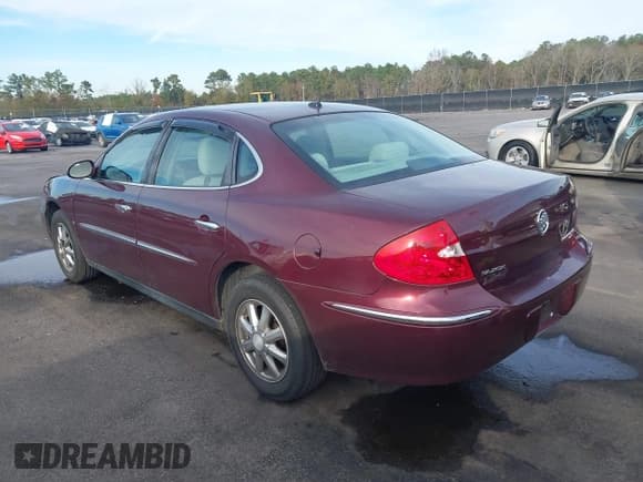 ✅ 2007 Buick LaCrosse CX • VIN: 2G4WC582671135241 • Lot: 43763610. Wystawiony na IAAI z przebiegiem 192 384 mil. Bezpłatny archiwum sprzedaży aukcyjnych z USA i szczegółowy raport historii pojazdu na DreamBid. Zdjęcie 3.