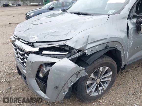 ✅ 2025 Chevrolet Equinox FWD LT • VIN: 3GNAXHEG8SL249048 • Lot: 42376548. Wystawiony na IAAI z przebiegiem 995 mil. Bezpłatny archiwum sprzedaży aukcyjnych z USA i szczegółowy raport historii pojazdu na DreamBid. Zdjęcie 6.