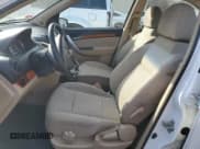 ✅ 2011 Chevrolet Aveo 1LT • VIN: KL1TD5DE4BB139356 • Lot: 46682295. Wystawiony na Copart z przebiegiem 96 752 mil. Bezpłatny archiwum sprzedaży aukcyjnych z USA i szczegółowy raport historii pojazdu na DreamBid. Zdjęcie 7.