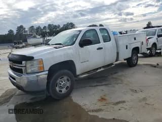 ✅ 2011 Chevrolet Silverado 2500HD Work Truck • VIN: 1GB2CVCG8BZ252894 • Lot: 84492154. Wystawiony na Copart z przebiegiem 182 939 mil. Bezpłatny archiwum sprzedaży aukcyjnych z USA i szczegółowy raport historii pojazdu na DreamBid. Zdjęcie 1.