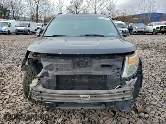 ✅ 2015 Ford Explorer XLT • VIN: 1FM5K8D81FGA24172 • Lot: 94191125. Wystawiony na Copart z przebiegiem 120 603 mil. Bezpłatny archiwum sprzedaży aukcyjnych z USA i szczegółowy raport historii pojazdu na DreamBid. Zdjęcie 5.